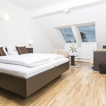 Gaestezimmer By Joechlinger Gerasdorf bei Wien Kamer foto